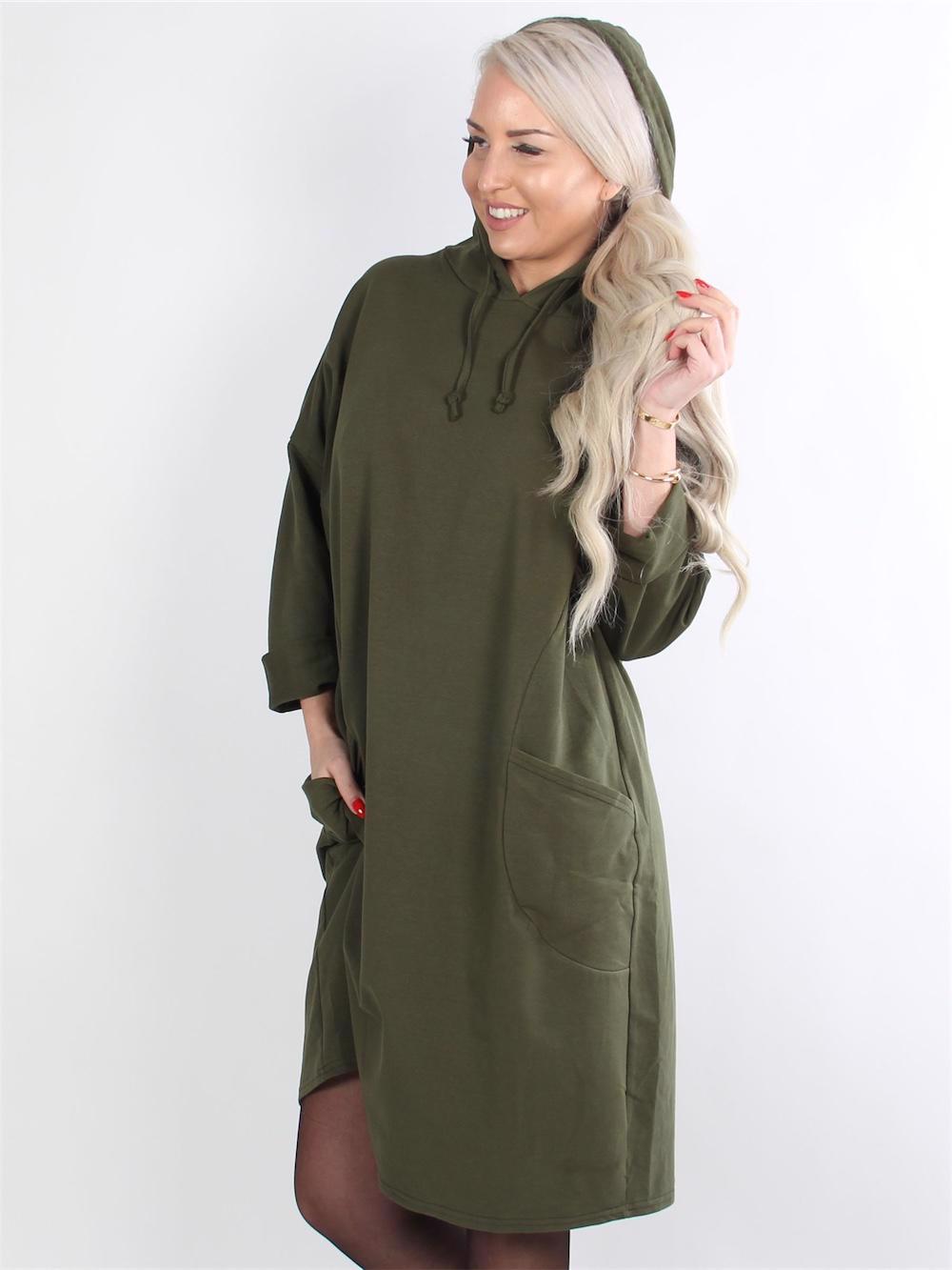 Idax - Armygrøn oversize joggingkjole med lommer og hætte